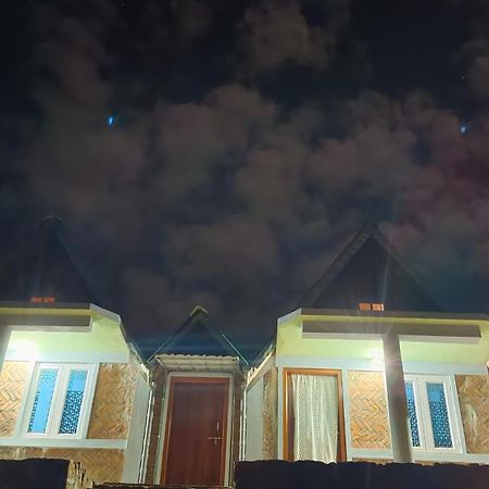 I Basa Homestay Sohrarim Exteriér fotografie